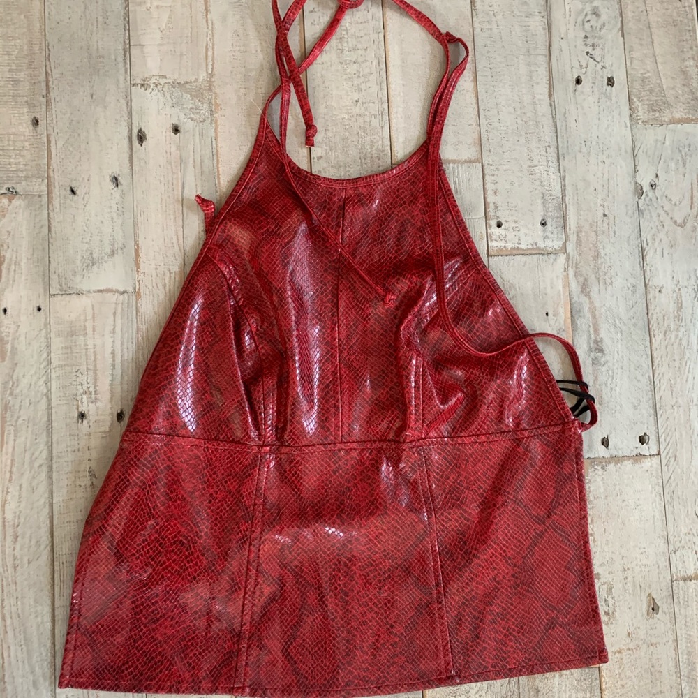 RED SNAKESKIN PLEATHER HALTER CROP TOP